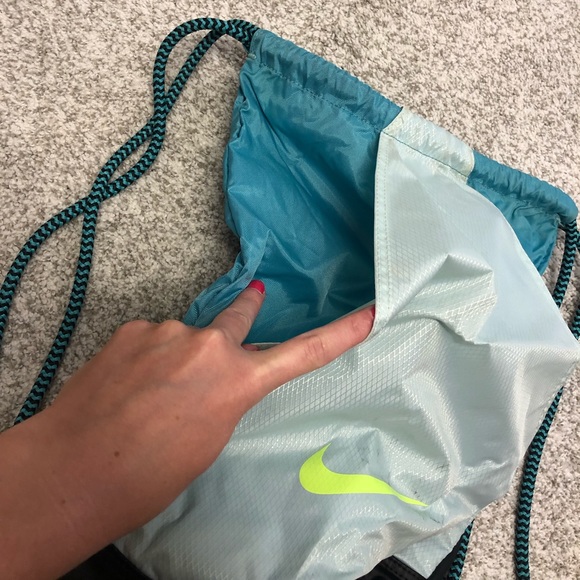 Nike Draw String Bag - Picture 3 of 5